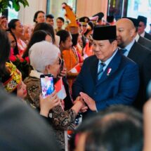 Momen Hangat Presiden Prabowo Bersama Diaspora dan Mahasiswa Indonesia di Paris