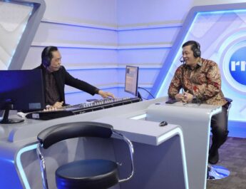 Ketua KY Abdul Chair Ramadhan dalam dialog interaktif RRI Pro3 (Foto: Dok Komisi Yudisial)