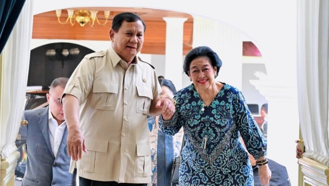 Presiden Prabowo: Waktu Saya Nggak Berkuasa, Ibu Megawati Bantu di Bidang Ekonomi