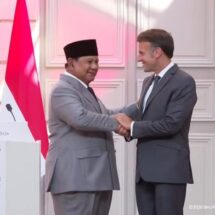 Prabowo Bertemu Macron di Paris, Bahas Pendidikan hingga Investasi