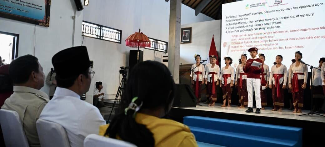 Presiden Prabowo Dengarkan Langsung Aspirasi dan Kisah Para Siswa Sekolah Rakyat di Tabanan