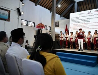 Presiden Prabowo Dengarkan Langsung Aspirasi dan Kisah Para Siswa Sekolah Rakyat di Tabanan