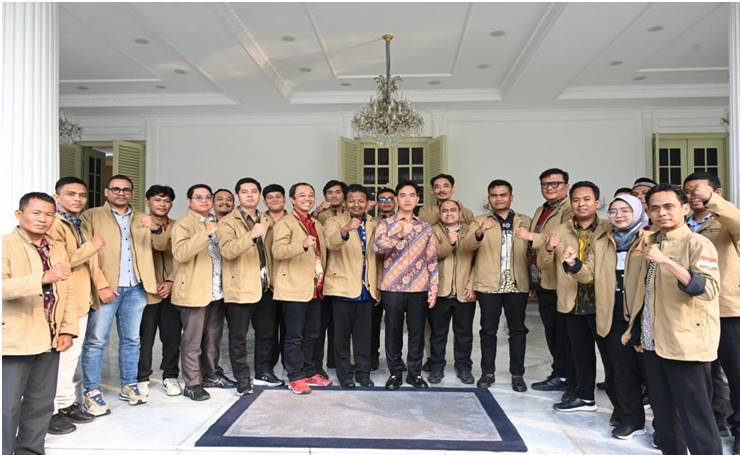 Temui Wakil Presiden, PB Ikatan Alumni BEM Nusantara Siap Mengawal Visi Besar Negara