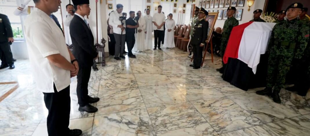 Wapres Gibran Rakabuming Melayat Mantan Menteri Pertahanan Almarhum Jenderal TNI (Purn) Ryamizard Ryacudu