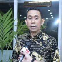 Kamrussamad: Rupiah Melemah, Saatnya Indonesia Kurangi Impor dan Perkuat Produk Lokal