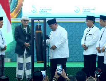 Tabuh Bedug, Presiden Prabowo Resmi Tutup Muktamar ke-35 NU di Jombang