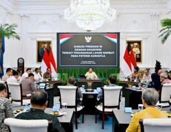 Presiden Prabowo Bahas Pengelolaan Gambut dan Penanganan Karhutla Bersama Akademisi