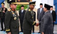 Presiden Prabowo Lantik Jenderal Tandyo Budi Revita Jadi KSAD di Istana Negara
