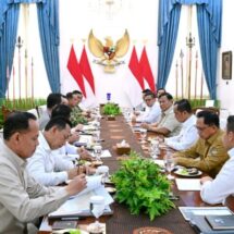Semua Sumber Daya Dikerahkan, Presiden Prabowo Tegaskan Penanganan Karhutla Harus Gerak Cepat