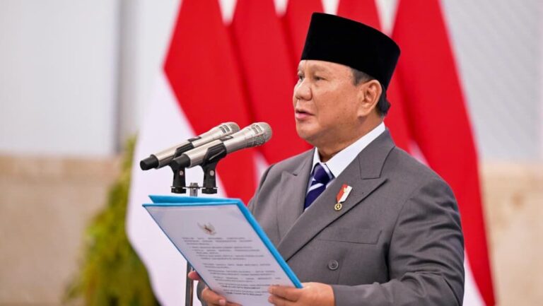 Presiden Prabowo Lantik Kepala BNPB dan Pimpinan BPGMN di Istana Negara